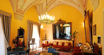 Palazzo Papaleo Otranto Hotel